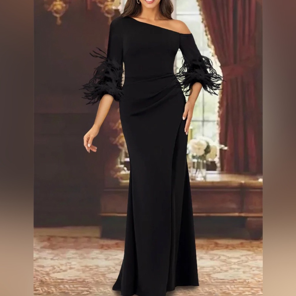 Mondressy Elegant Black One Shoulder Evening Gown with Feather detail